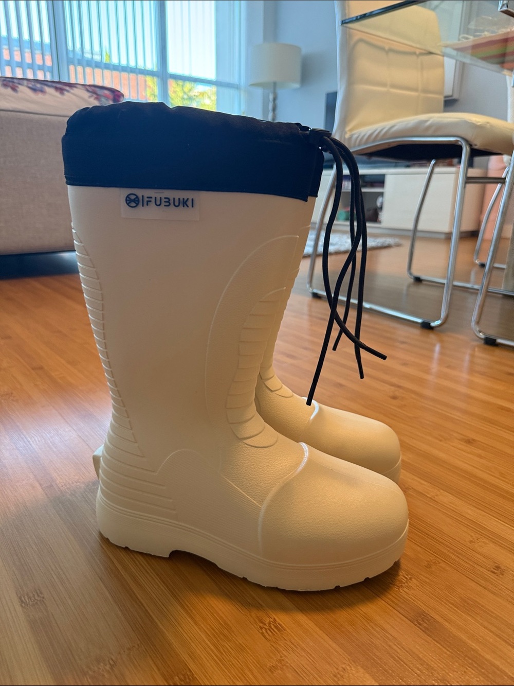 FUBUKI NISEKO 3.0 WINTER BOOTS IN SAND women Cream Rain Boots with Black Cuff